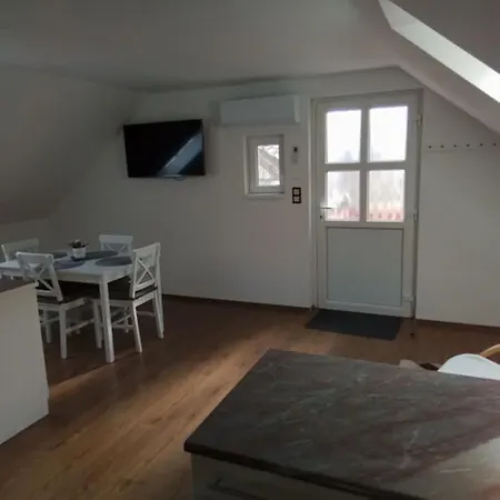 Anno Ll. Apartment
